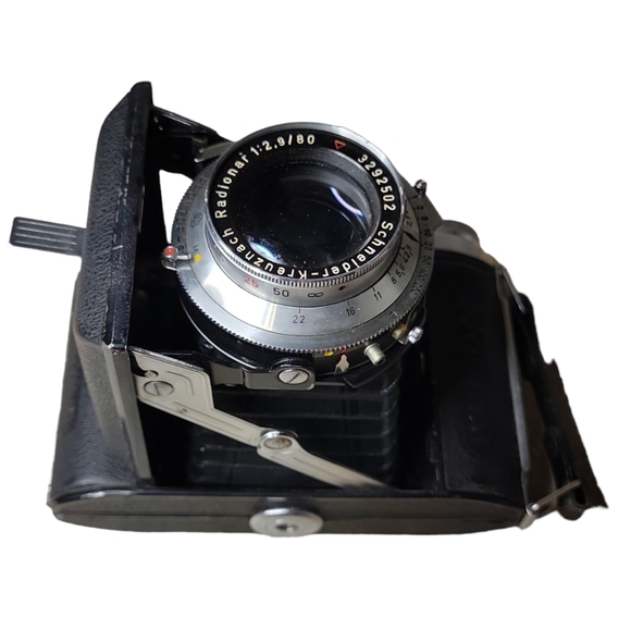 Vintage Black and Brown Camera with Leather Case - Picture 5 of 9